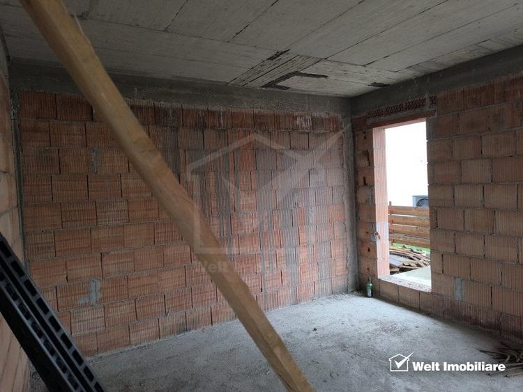 Duplex cu 4 camere cu Canalizare în Florești