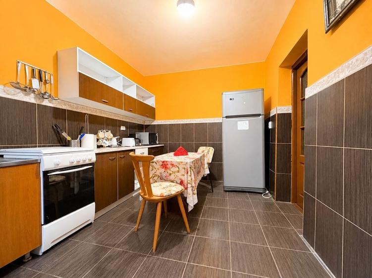 4 camere, suprafata generoasa, etajul 1, zona Bucovinei - 11