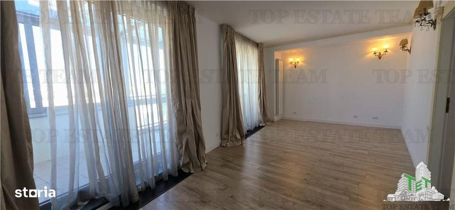 Apartament cu 4 camere decomandat, mobilat în Polonă