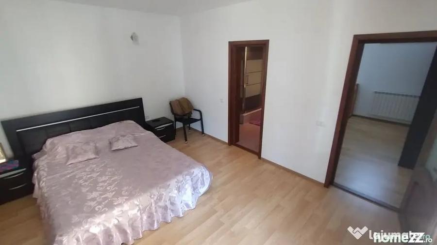 Casă cu 5 camere cu Teren 270 Mp în Tomis Mall