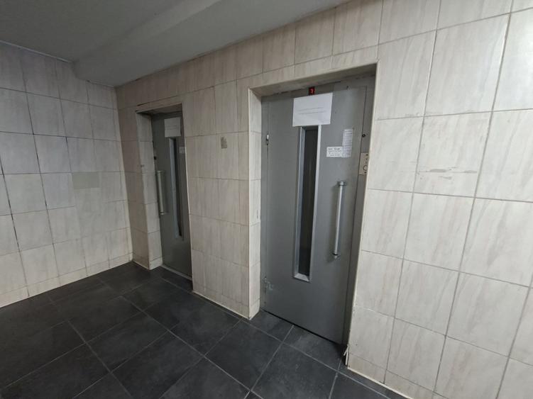 Apartament decomandat în Universitate