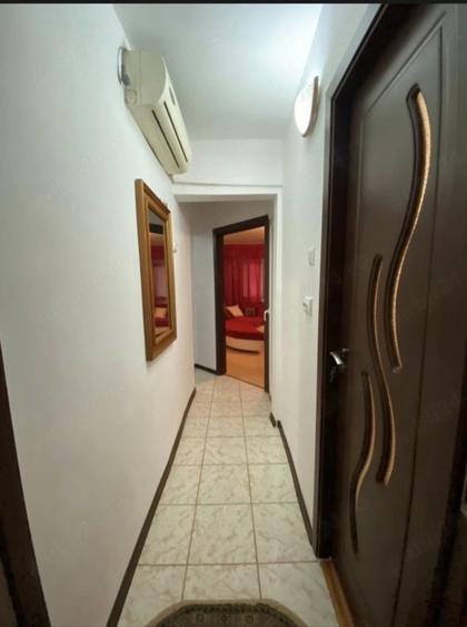 Apartament cu 2 camere decomandat în Rovine