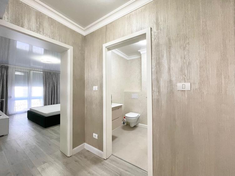 Apartament cu 3 camere decomandat, mobilat în P-ța Unirii
