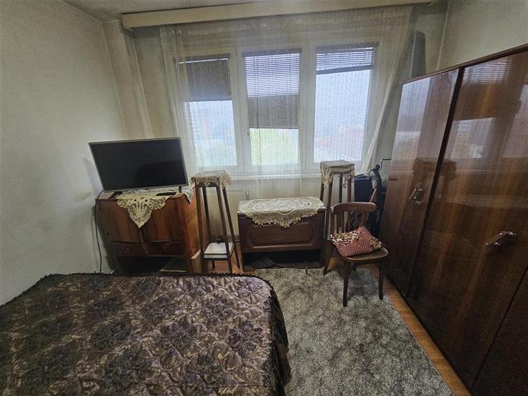 Apartament cu 2 camere semidecomandat în Micro I