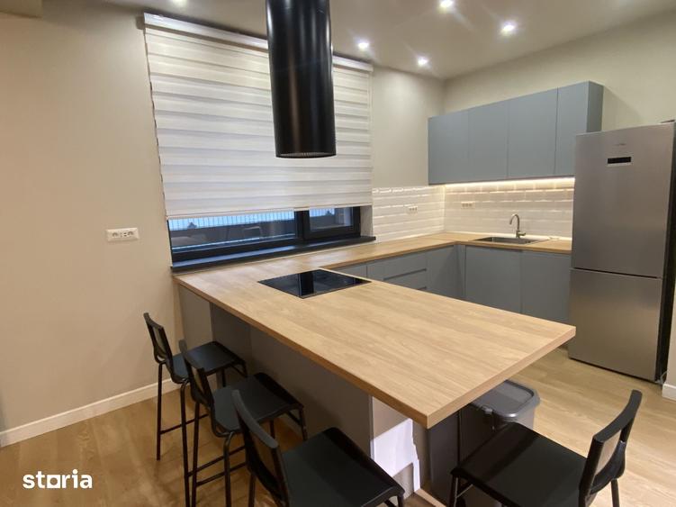 Casă cu 5 camere cu Teren 200 Mp în Andronache