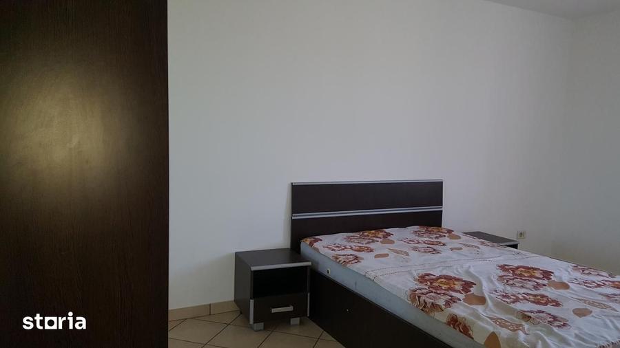 Apartament cu 5 camere decomandat în Blejoi