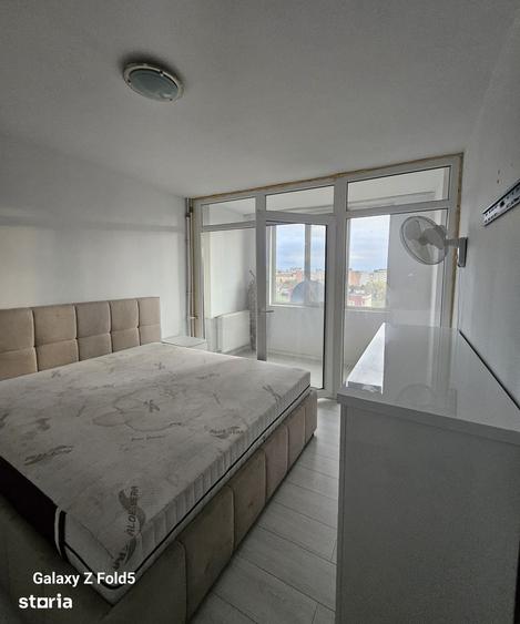 Apartament cu 3 camere decomandat în Rogerius