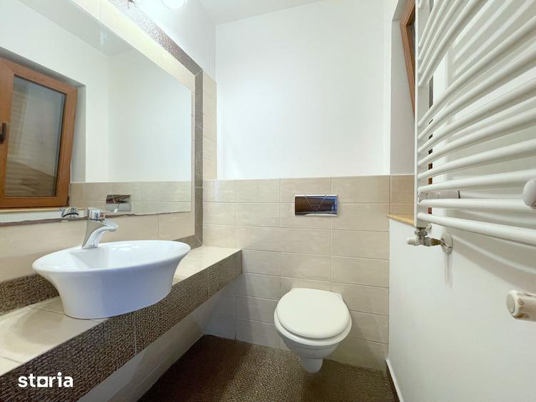 Casă cu 5 camere cu Teren 325 Mp în Torontalului