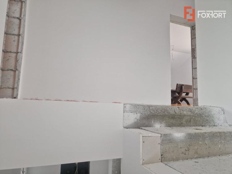 Casa cu 5 camere, 617 mp teren, Mosnita Veche - 11