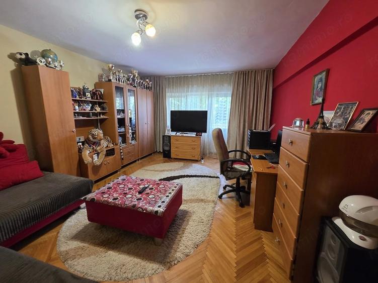 Apartament cu 2 camere decomandat în Ostroveni