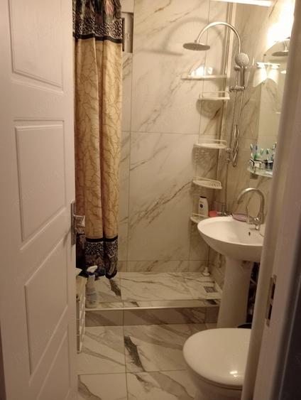 Apartament cu 2 camere semidecomandat în Rogerius
