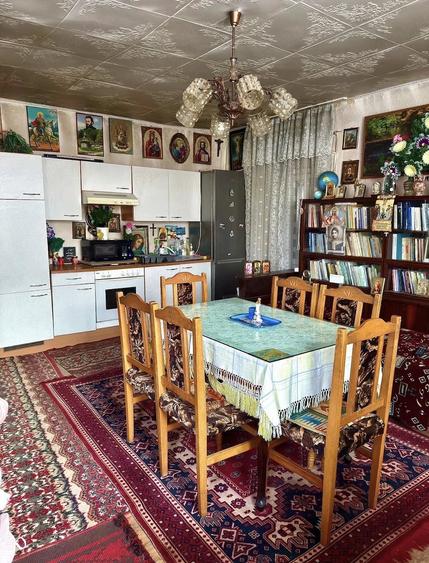 Casă cu 5 camere cu Teren 1100 Mp în Hodac