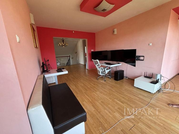 Casă individuală cu 5 camere cu Canalizare în Făget