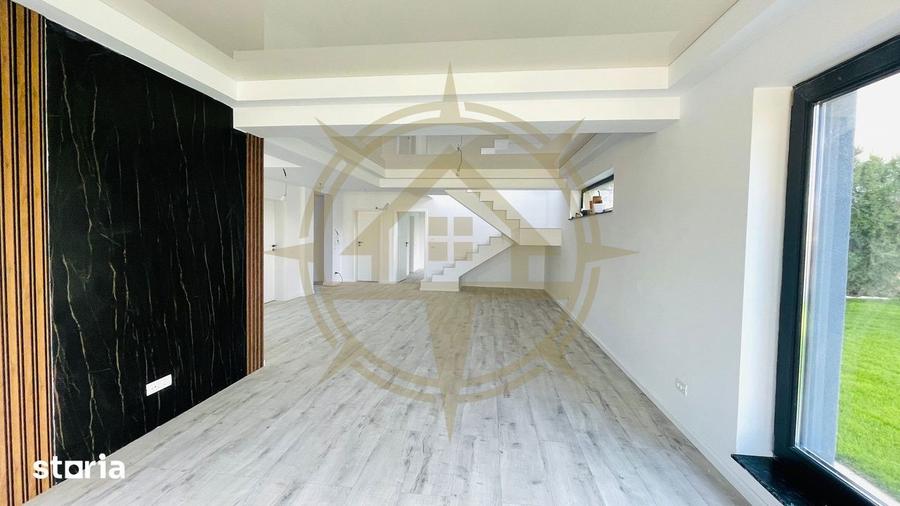Casă cu 5 camere cu Teren 495 Mp în Corbeanca