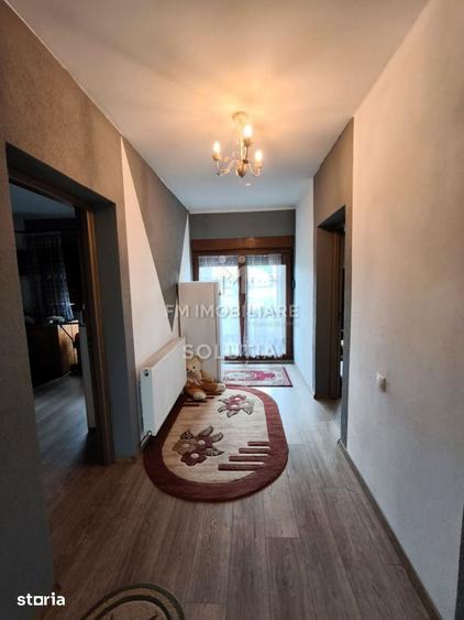 Casă cu 5 camere cu Teren 459 Mp în Recea