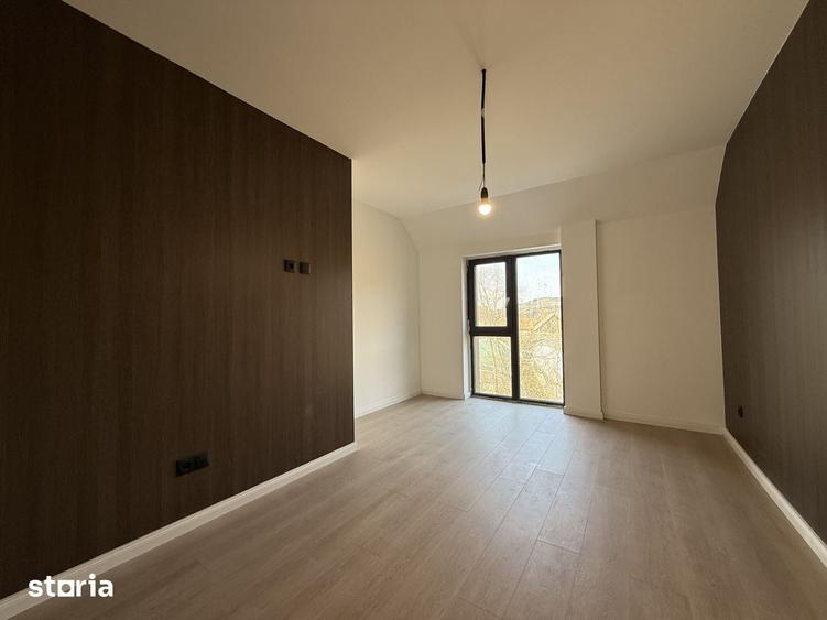 Casă cu 5 camere cu Teren 500 Mp în Central