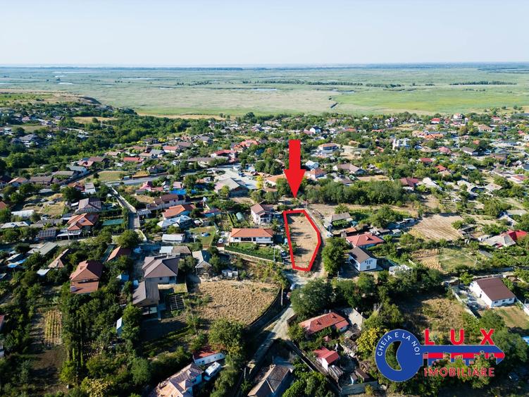 Teren Construcții intravilan de 811 mp, în Mineri