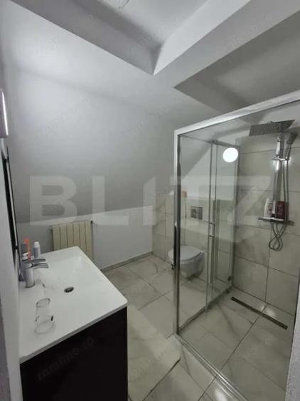 Casă cu 5 camere cu Teren 585 Mp în Central
