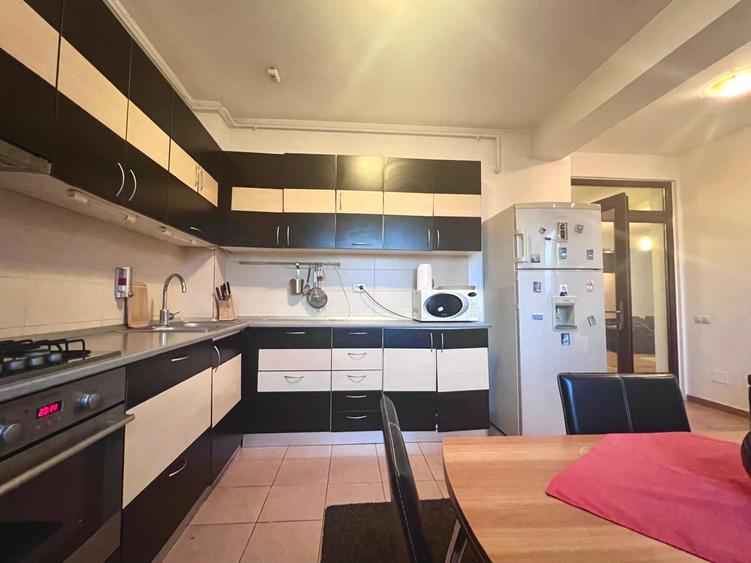 Apartament cu 2 camere semidecomandat, mobilat în Giulești