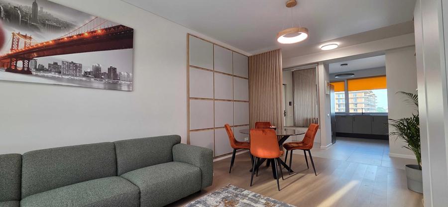 Apartament cu 3 camere decomandat în Central