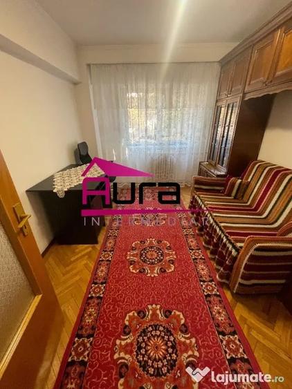 Apartament cu 3 camere decomandat în Central