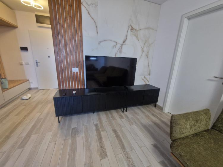Apartament cu 2 camere semidecomandat în Medicină