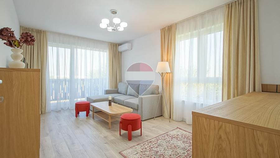 Apartament cu 3 camere semidecomandat, mobilat în Tractorul