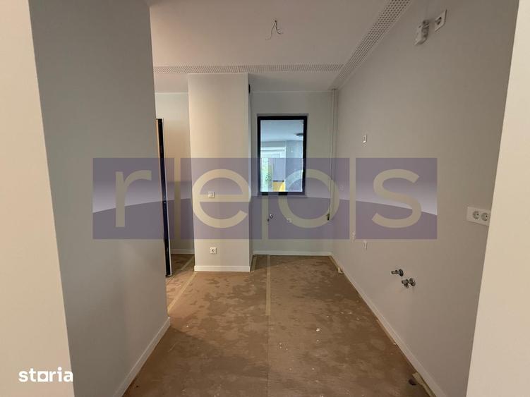 Apartament cu 3 camere în Dămăroaia