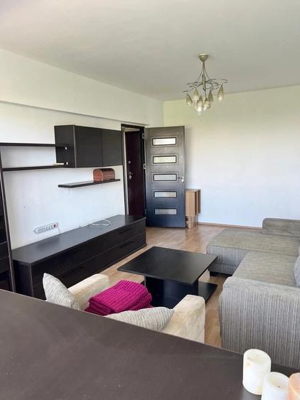 Apartament cu 3 camere decomandat în Colentina
