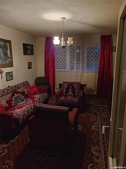 Apartament cu 3 camere decomandat în Pâncota