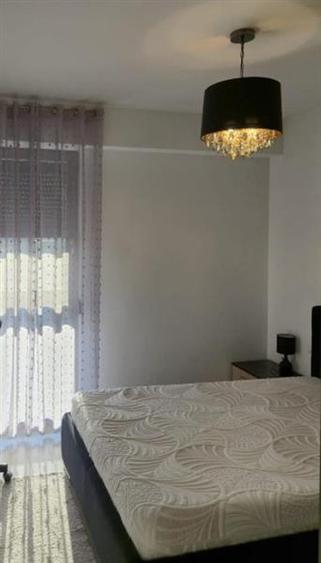 Apartament cu 4 camere decomandat, mobilat în Drumul Taberei