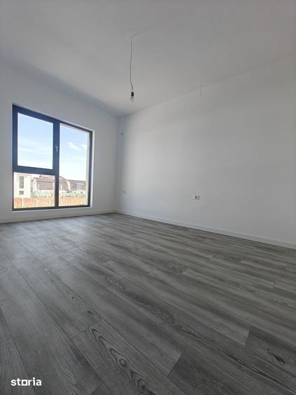 Casă cu 5 camere cu Teren 210 Mp în Ghencea