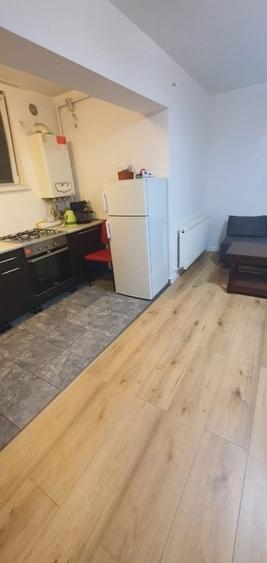 Apartament cu 2 camere decomandat în Olteniței