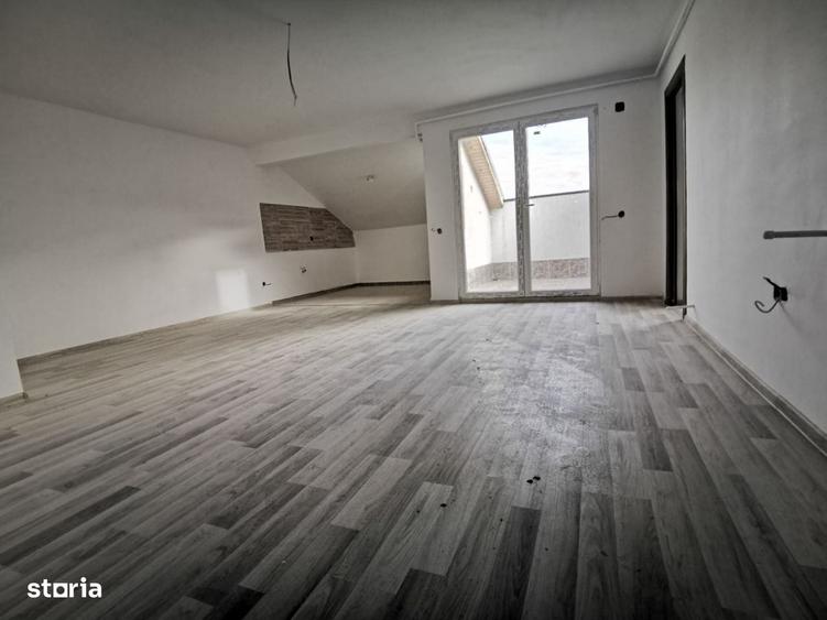 Apartament cu 7 camere în Tractorul