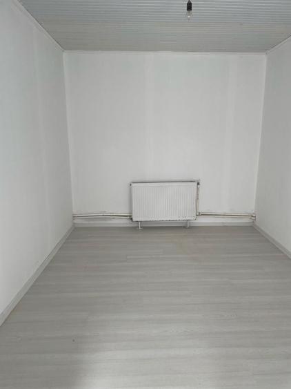 Casă cu 4 camere cu Teren 1500 Mp în Vinga