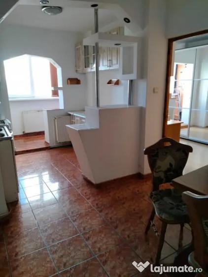 Apartament cu 2 camere semidecomandat în Exterior Vest