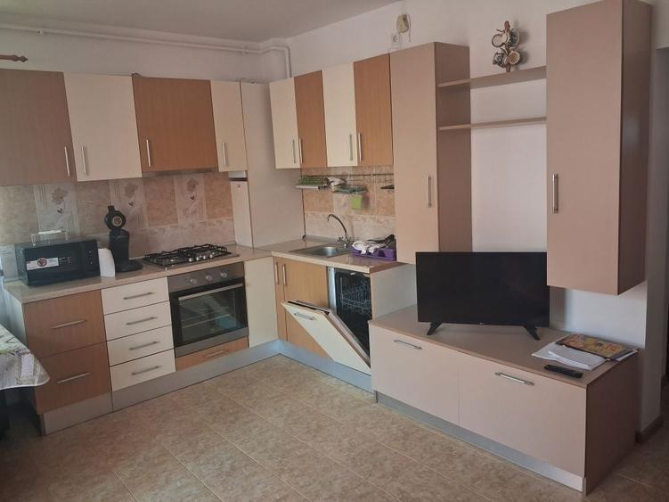 Apartament cu 2 camere decomandat în Lazaret