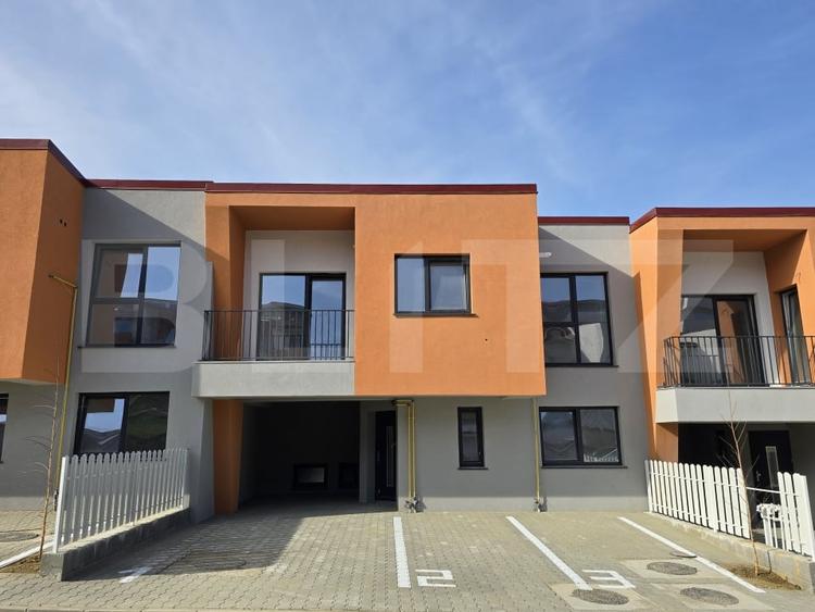 Apartament cu 3 camere semidecomandat în Apahida