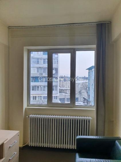 Proprietar,vand apartament 2 camere 40 mp in Piata Mihai Viteazul
