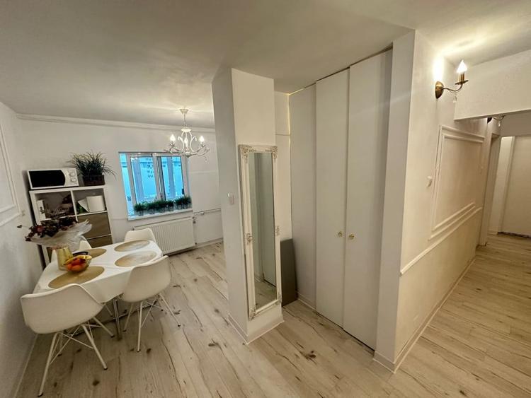 Apartament cu 3 camere decomandat, mobilat în Băneasa