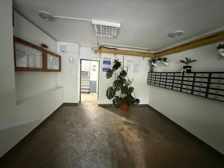Apartament cu 2 camere decomandat în Sebastian