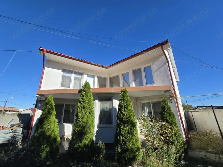 Casă cu 6 camere cu Teren 293 Mp în Năvodari