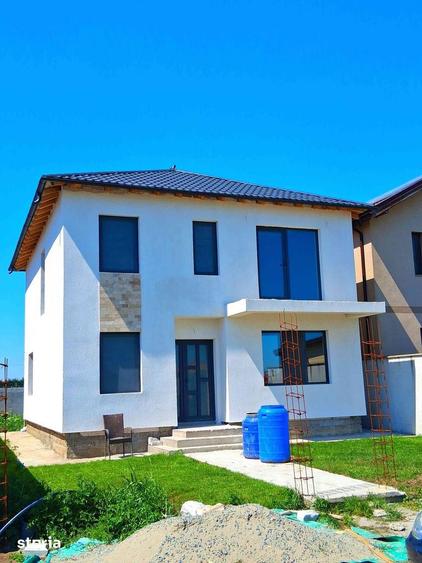 Casă cu 6 camere cu Teren 256 Mp în Cumpăna