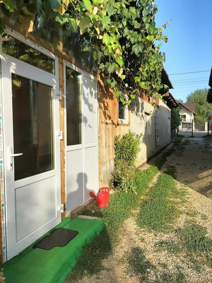 Casă cu 5 camere cu Teren 1000 Mp în Central
