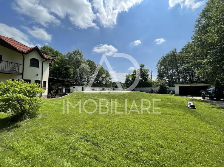 Casă individuală cu 6 camere cu Garaj în Exterior Nord