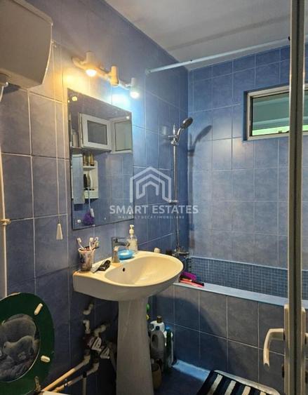 Apartament cu 3 camere semidecomandat, mobilat în Berceni