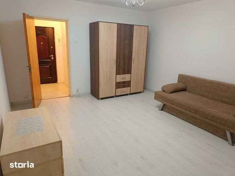Garsonieră în Titan