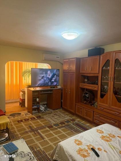 Apartament 4 Camere- Craiovita Zona Kaufland - 2