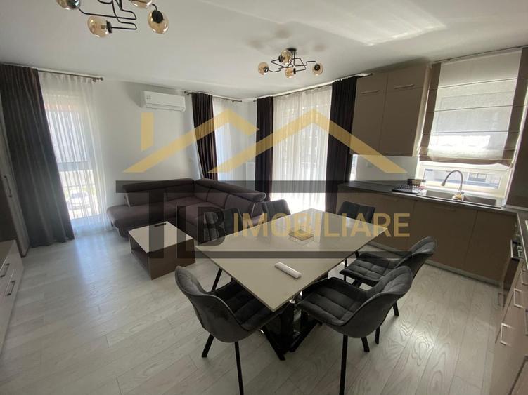 Apartament cu 3 camere semidecomandat în Libertății