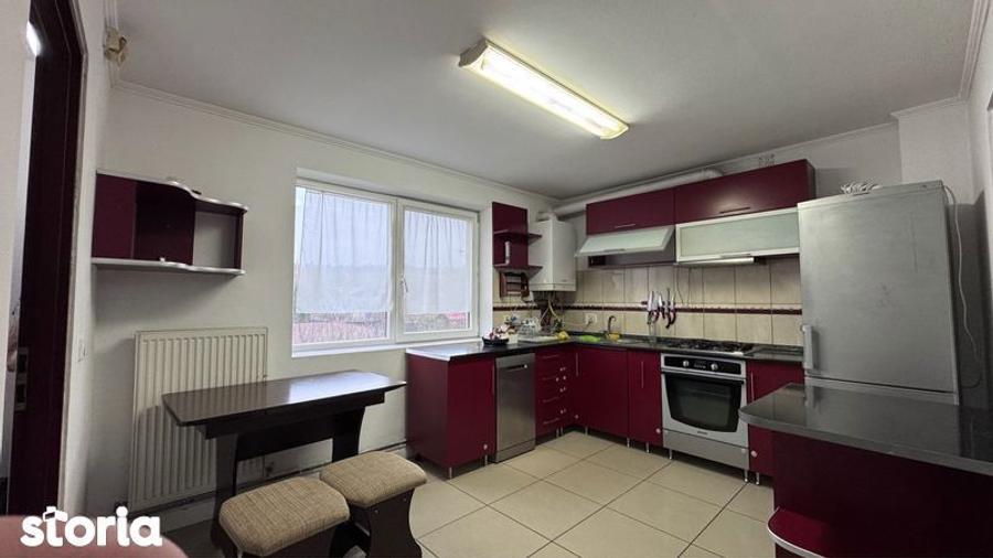 Apartament cu 4 camere în Central